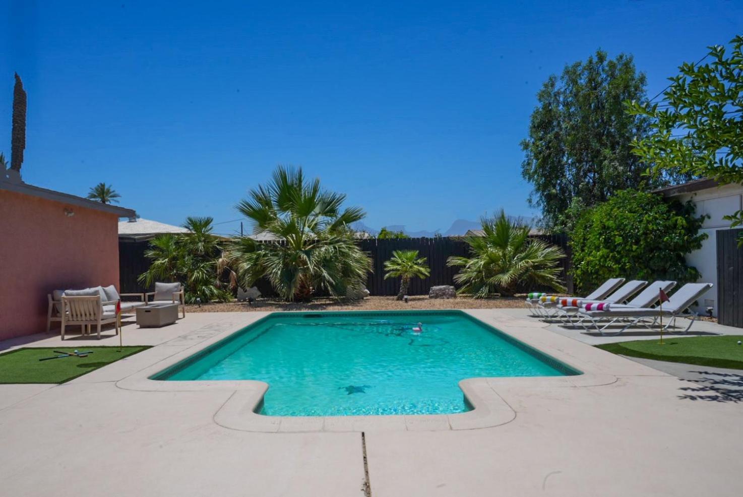 The Pink Cactus - Desert Retreat - Luxe Pool, Golf & Game Room إنديو المظهر الخارجي الصورة